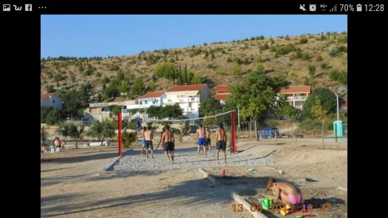 Apartmani Ana - Meka Draga Obrovac Exterior foto