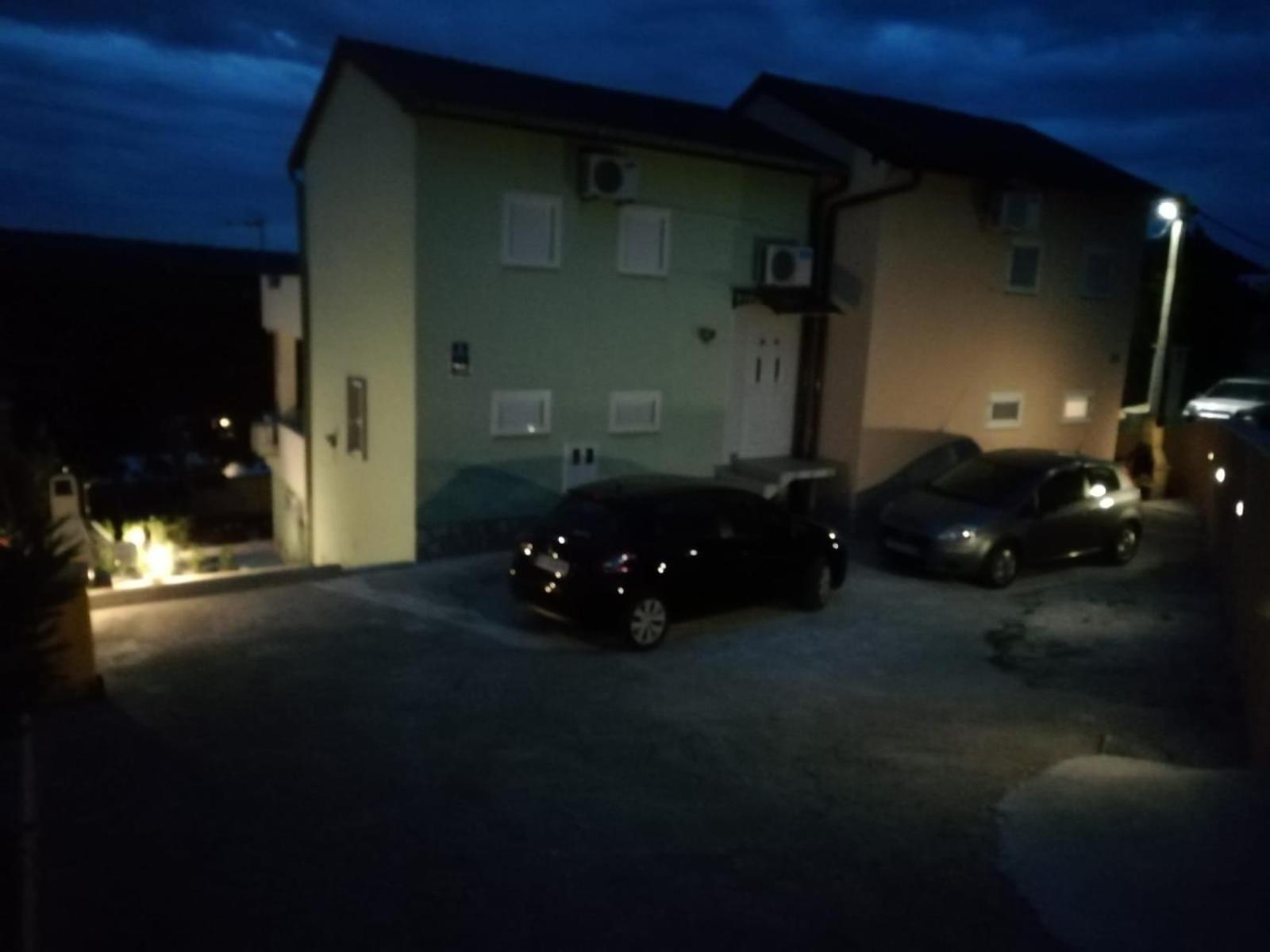 Apartmani Ana - Meka Draga Obrovac Exterior foto