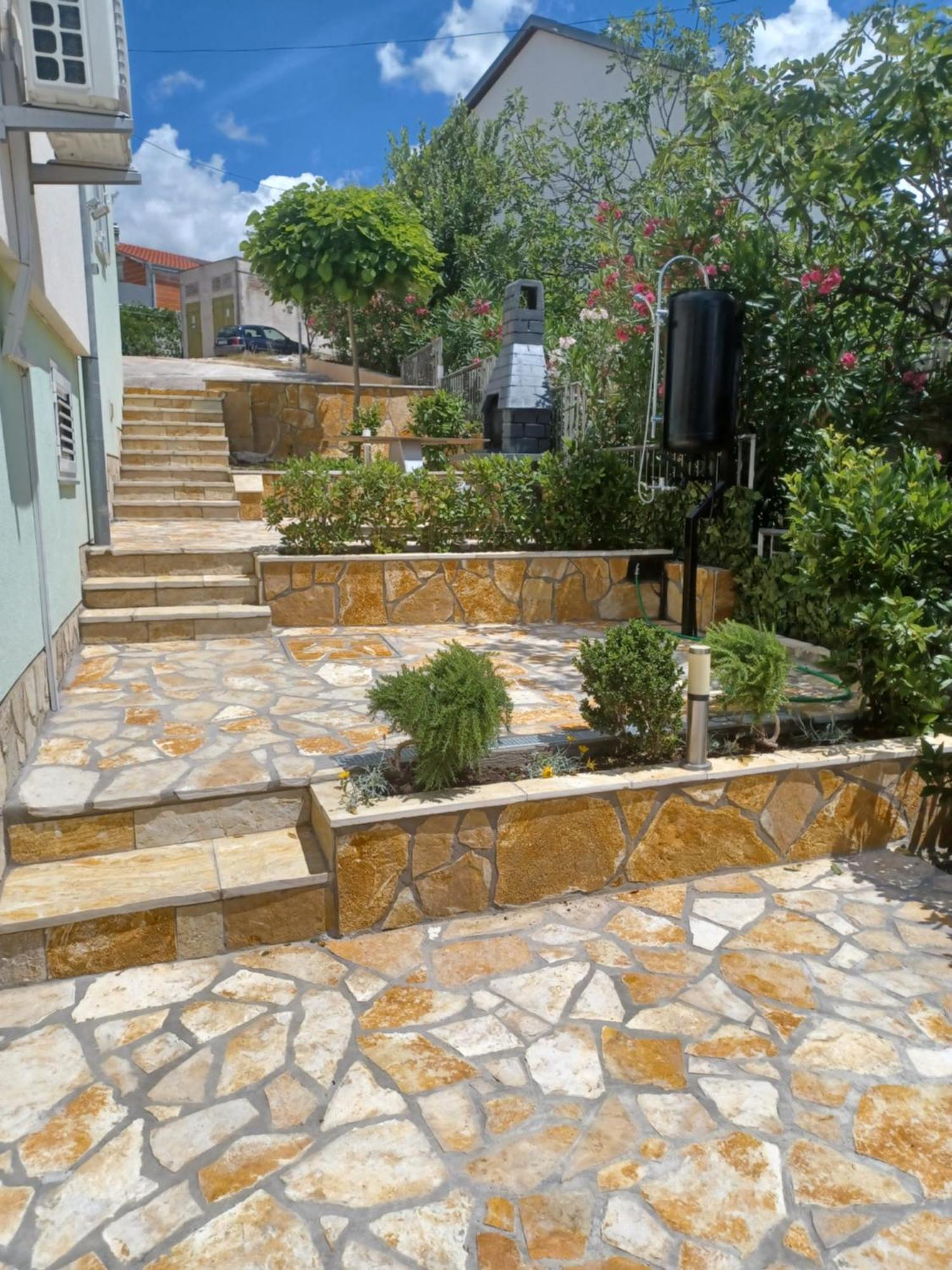 Apartmani Ana - Meka Draga Obrovac Exterior foto